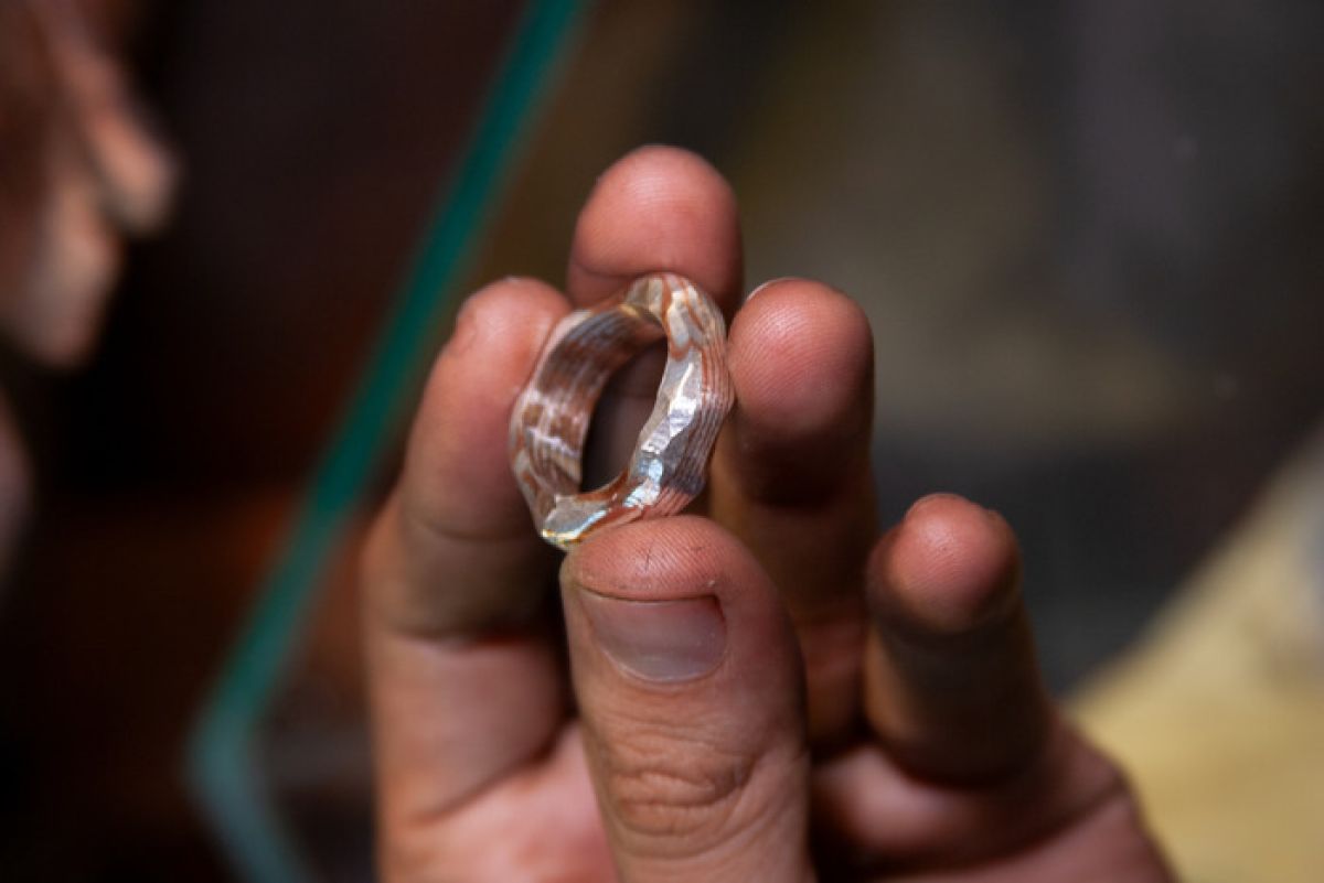 Anillos de compromiso o argollas de matrimonio